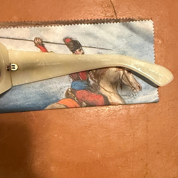 DRIES VAN NOTEN SUNGLASSES WITH THICK TEMPLES- Linda Farrow collab - Picture 4 of 5